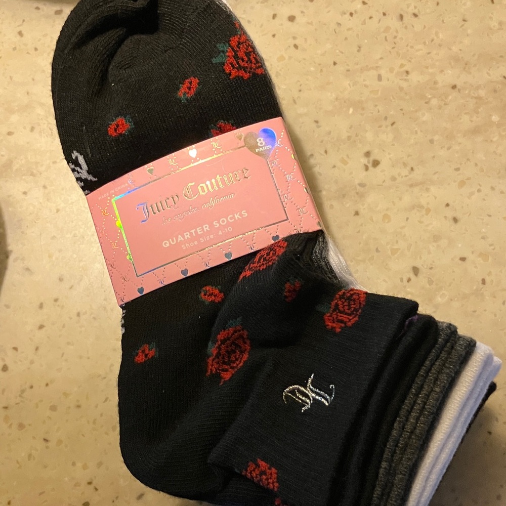 💋Juicy Couture 8-pack women’s quarter socks NWT